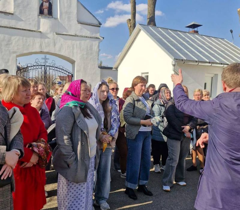 photo 5350767994092590736 y