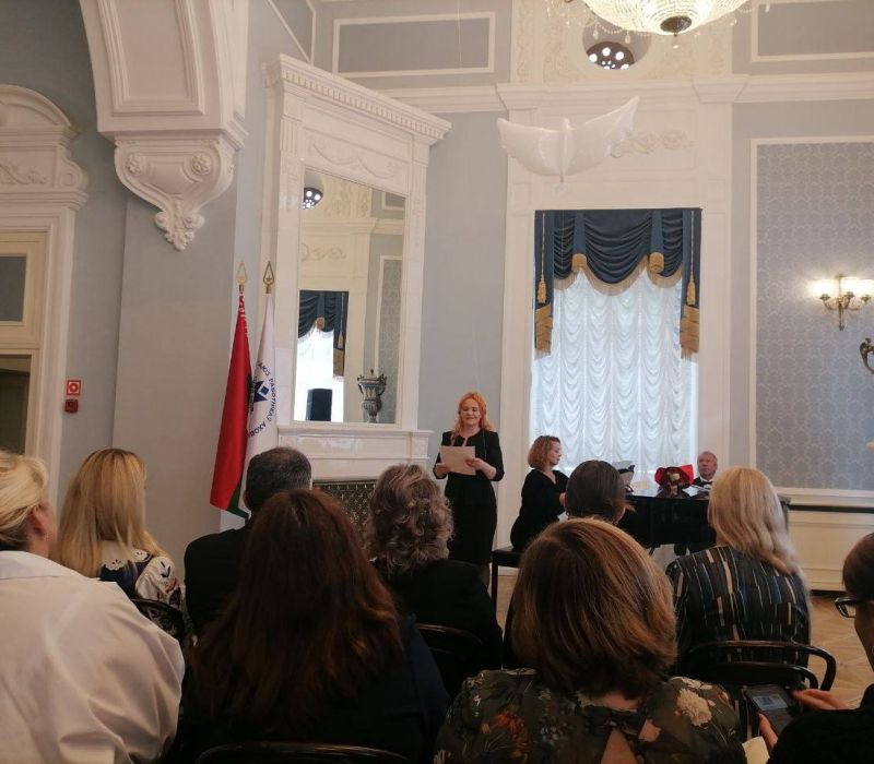 photo 5357337838057816610 y