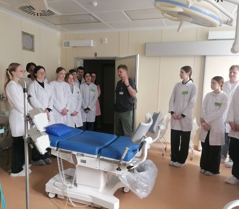 photo 5402344362265935594 y